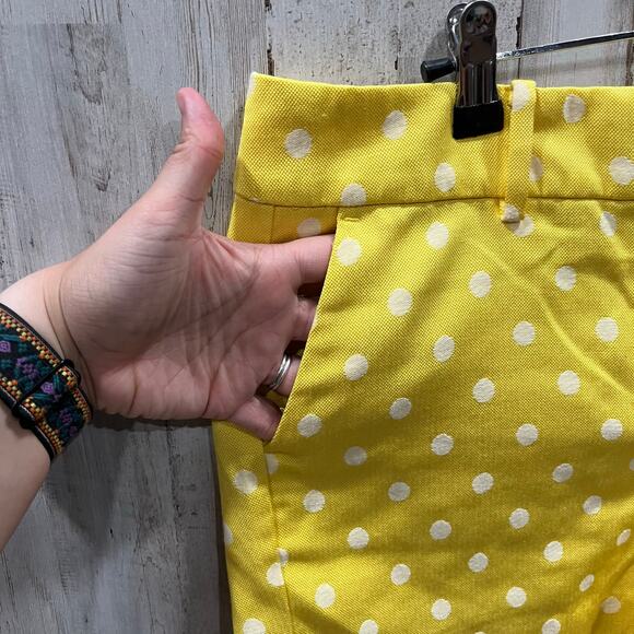 Ann Taylor Yellow Polka Dot Shorts Preppy Dressy Womens Size 10 Petite - Picture 2 of 7